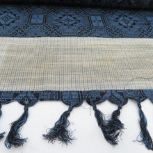 画像をギャラリービューアに読み込む, 反物 紬 アンサンブル 蜀江文 着尺 青黒色 正絹 未仕立て 着物生地 長さ2100cm