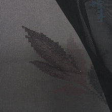 Load image into Gallery viewer, 夏着物 単衣 紗 バチ衿 ラメ葉模様 正絹 黒色ｘ赤色ｘ青色 夏用 カジュアル 仕立て上がり 身丈152cm