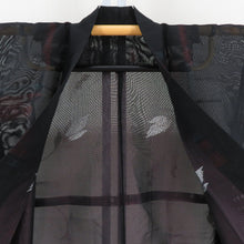 Load image into Gallery viewer, 夏着物 単衣 紗 バチ衿 ラメ葉模様 正絹 黒色ｘ赤色ｘ青色 夏用 カジュアル 仕立て上がり 身丈152cm