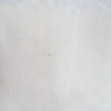 Load image into Gallery viewer, 羽織 アンティーク 昔羽織 銘仙 正絹 青紫色ｘピンク色ｘ緑色 唐草 花 昔 レトロモダン 明治・大正ロマン ちりよけ 上着 身丈75.5cm