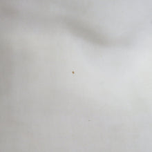 Load image into Gallery viewer, 羽織 アンティーク 昔羽織 銘仙 正絹 青紫色ｘピンク色ｘ緑色 唐草 花 昔 レトロモダン 明治・大正ロマン ちりよけ 上着 身丈75.5cm