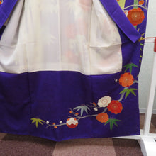 Load image into Gallery viewer, 振袖 紫×緑×赤×白×ゴールド 金彩 金コマ刺繍 笹 梅 箔入り 正絹 袷 広衿 成人式 仕立て上がり 身丈160.7cm