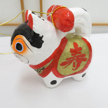 Load image into Gallery viewer, 子供着物 お宮参り 縁起物セット でんでん太鼓 犬張子 熨斗扇子 日本製 箱入 縁起物 和装小物 女の子