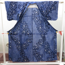 Load image into Gallery viewer, 浴衣 絞り浴衣 青×白 花模様 仕立て上がり 夏物 女性用ゆかた 綿100% レディース 夏祭り 花火大会 絞り 身丈154.3cm