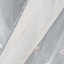 Load image into Gallery viewer, 小紋 ポリエステル 単衣 灰色ｘ薄ピンク色 グレー系 花模様 広衿 Ｌサイズ 仕立て上がり 身丈164cm
