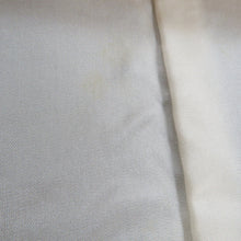 Load image into Gallery viewer, 黒留袖 花車に風景文様 五三桐紋 正絹 刺繍入り 金コマ 黒色ｘ茶色ｘ多色 比翼 袷 広衿 礼装着物 フォーマル 仕立て上がり 身丈159cm