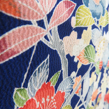 Load image into Gallery viewer, 振袖 加賀染め 毎田仁郎図案 伝統的工芸品 消失気 正絹 紺色ｘ多色 カラフル 草花文様 Ｌサイズ 袷 広衿 余り布付き 成人式 卒業式 フォーマル 身丈164cm