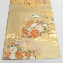 Load image into Gallery viewer, 袋帯 金糸 ゴールド系 金色ｘオレンジ色x緑色 六通柄 地紙文に花車と花々 煌珠箔 正絹 フォーマル 仕立て上がり 着物帯 長さ440cm