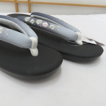 Load image into Gallery viewer, 草履 ウレタン草履 刺繍鼻緒 Lサイズ相当 24.5～25.5cm適応 ブラック×ブルーグレーぼかし カジュアル レディース 女性 履物 新品 未使用