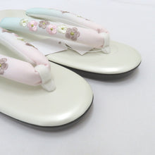 Load image into Gallery viewer, 草履 ウレタン草履 刺繍鼻緒 Lサイズ相当 24.5～25.5cm適応 ブルーグリーン×薄ピンクぼかし カジュアル レディース 女性 履物 新品 未使用