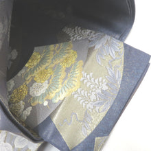Load image into Gallery viewer, 名古屋帯 作り帯 名古屋帯 ブルーグレー地 扇面 花刺繍 正絹 分離型 ワンタッチ名古屋帯 未使用品