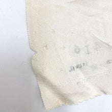 Load image into Gallery viewer, 反物 正絹 小紋反物 薄グレー 花 丹後ちりめん 着物生地 未仕立て 和裁練習 着尺 リメイクにも 縮緬