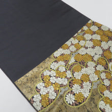Load image into Gallery viewer, 袋帯 グレー系×金色 金糸 箔 雲取り 小菊 小花 刺繍 六通柄 正絹 仕立て上がり 着物帯 長さ444cm