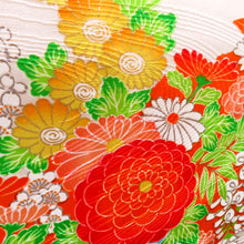 Load image into Gallery viewer, 子供着物 こども着物 白×多色 花鳥 総柄 女児用 四つ身 子どもきもの 七五三 結婚式 パーティー おひな祭り 練習用 リメイク レトロモダン