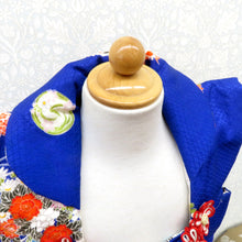 Load image into Gallery viewer, 子供着物 女児用 被布 青×多色 花カゴ 女の子用 3才向き 七五三 綿入り 肩上げ無し