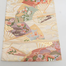 Load image into Gallery viewer, 袋帯 金糸 ベージュ色ｘ多色 雲取に扇子と花々文様 六通柄 正絹 フォーマル 仕立て上がり 着物帯 長さ440cm