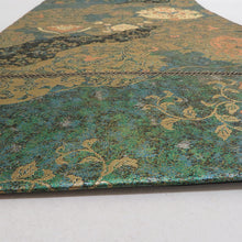 Load image into Gallery viewer, 西陣織 にしじんおり 袋帯 服部織物謹製 道長模様 金色ｘ緑色 金糸 証紙付き 六通柄 正絹 礼装 フォーマル 着物帯