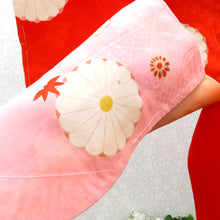 Load image into Gallery viewer, 子供着物 昔 女児用 一つ身 赤×多色 花車 地模様あり 女の子用 3才向き リメイク向き 小物づくり 材料 古布 五三の桐 五つ入り 難あり