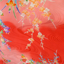 Load image into Gallery viewer, 子供着物 被布付き女児用着物 子供着物 オレンジピンク×多色 花鼓 流水地模様 兵児帯付 女児用 一つ身 きもの 晴れ着 七五三 おひな祭り イベント