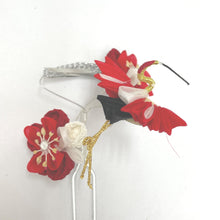 Load image into Gallery viewer, 髪飾り・かんざし 簪 3点セット 女児用 赤×白 花 鶴 つまみ細工 おこさま日本髪セット ヘアアクセサリー 七五三 キッズ