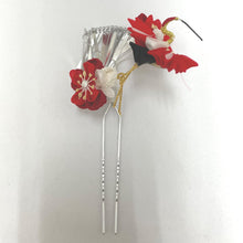 Load image into Gallery viewer, 髪飾り・かんざし 簪 3点セット 女児用 赤×白 花 鶴 つまみ細工 おこさま日本髪セット ヘアアクセサリー 七五三 キッズ