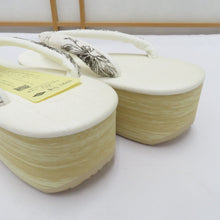 Load image into Gallery viewer, Calen Blosso カレンブロッソ 草履 菱屋 カレンブロッソ Calen Blosso × 優華壇 コラボ カフェぞうり Lサイズ 24.5～25.5cm適応 履物 日本製