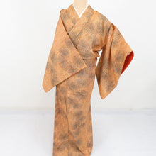 Load image into Gallery viewer, Komon Tsumugi Iten chrysanthemum pure silk orange, lined lined lined brikes collar Casual tailoring kimono 156cm