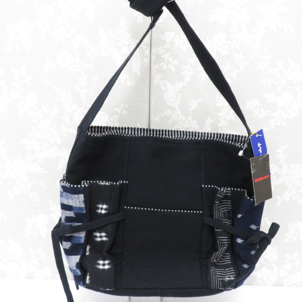 ショルダーバッグ 綿100％ 絣 バッグ ブラック×ネイビー 絣柄 日本製 かすりの里 ポケット付き 新品 【キモノオフ野々市若松店】 ショルダーバッグ 綿100％ 絣 バッグ ブラック×ネイビー 絣柄 日本製