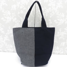 Load image into Gallery viewer, Tote bag 100 % cotton Kasuri Bag Navy x White Kasuri Pattern Tsubaki -Made in Japan