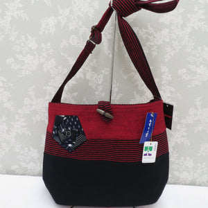 Shoulder bag 100 % cotton Kasuri Bag Red x Black Kasuri Tsubaki Border Made in Japan Kasuri no Sato