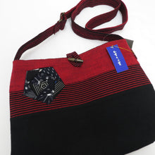 Load image into Gallery viewer, Shoulder bag 100 % cotton Kasuri Bag Red x Black Kasuri Tsubaki Border Made in Japan Kasuri no Sato