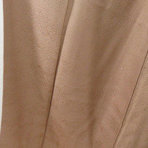 色無地 正絹 茶色 袷 広衿 一つ紋 蔦紋 セミフォーマル 仕立て上がり着物 身丈156cm 美品
