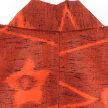 画像をギャラリービューアに読み込む, ウール着物 単衣 桔梗 織り文様 赤色 バチ衿 カジュアルきもの 普段着物 仕立て上がり 身丈155cm