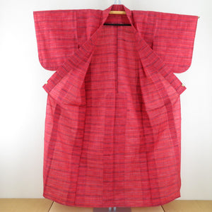ウール着物 単衣 横縞と格子 織り文様 赤色 バチ衿 サマーウール カジュアルきもの 普段着物 仕立て上がり 身丈153cm