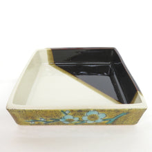 Load image into Gallery viewer, Kutani Yaki Yoshitaka&#39;s 5 -piece dish 5 sheets dishes with wooden boxes small dishes