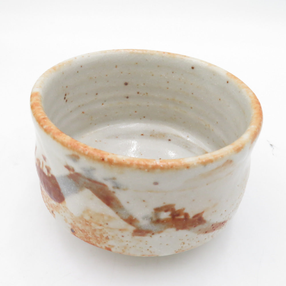 骨董・民芸品 美濃焼 山十窯 志野 茶碗 箱付き 抹茶茶碗 白 朱色【中古】 キモノオフ | KIMONO OFF - KIMONO OFF キモノオフ