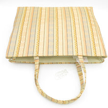 Load image into Gallery viewer, Japanese Bag Bag Kyoto Manli Koji Brocade Back Back Back Vertical Striped Karaba Gold Hand -Produced Bag Tote Bag Formal Outing Made in Japan