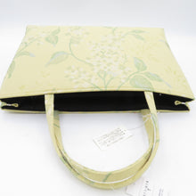 Load image into Gallery viewer, Japanese Bag Bag Kyoto Manri Koji Botanical Yellow A $ Handbag Bag Tote Bag Subbag Japanese Western Bacheloring outing