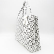 Load image into Gallery viewer, Japanese Bag Bags Kyoto Manri Koji Summer Mesh Hide -shaped Hand -shaped Handpress White X Black A4 Lace Bag Tote Bag Subbag Sub -Bag Bacheloring Outing