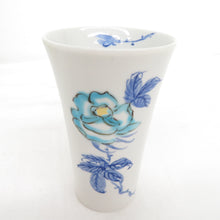 Load image into Gallery viewer, Kutani ware -yaki tableware traditional craftsman Eiko Minaminami free cup 5 passenger sets with rose roses with roses and folk crafts tumbler