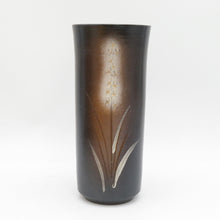 Load image into Gallery viewer, Kyoyaki Nishikawa Kakusa Kiln Kiln Salt Silver Gin Aya Kotoba Vase Black Silver Interior