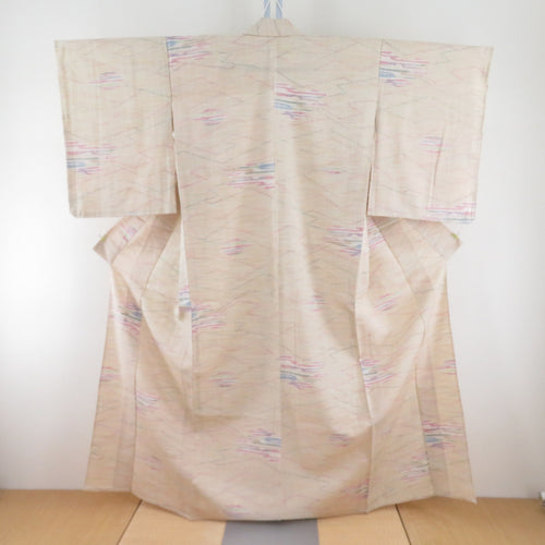 紬 着物 正絹 単衣 ベージュｘ多色横段 幾何学調 バチ衿 カジュアル着物 袖丈長め 仕立て上がり 身丈159cm