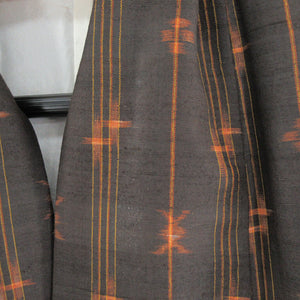 着物 本場 久米島紬 袷 絣模様 広衿 茶色ｘオレンジ色 正絹 カジュアル着物 仕立て上がり 身丈167cm