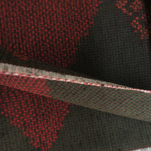 Load image into Gallery viewer, Echigo Tsumugi Black x Red Ryotha mold for Men&#39;s Pure Silk Unsublated Length 1200cm Kimono Fabric Beautiful goods