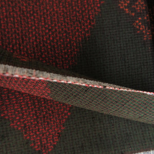 反物 男性用 越後紬 黒ｘ赤 菱型に向い鶴 正絹 未仕立て 長さ1200cm 着物生地 美品