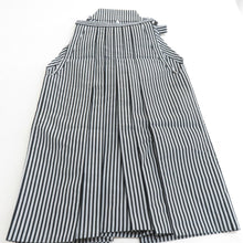 Load image into Gallery viewer, Hakama Men&#39;s horse riding hakama polyester string about 85cm black gray striped form