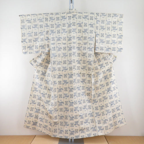 紬 着物 正絹 単衣 ベージュｘ青色 松に絣調 広衿 小さめサイズ カジュアル着物 仕立て上がり 身丈150cm