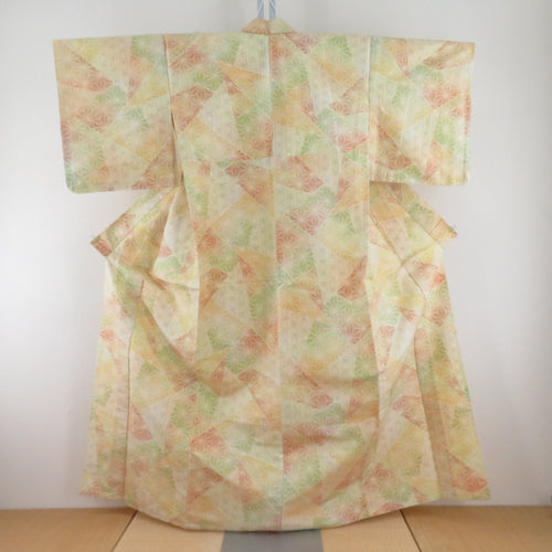 紬 着物 正絹 単衣 黄緑色 麻の葉柄 バチ衿 カジュアル着物 仕立て上がり 身丈160cm