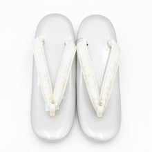 Load image into Gallery viewer, Sangaku -free size 23.5cm Urethane sole Silver x White unused