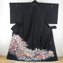 Load image into Gallery viewer, Black Tomesode Temporary Elephant Feather Shazen Dyeing Writers Monju Crest Black 8 Hake Hama Chirimen Pure Formal Kuman Kimono